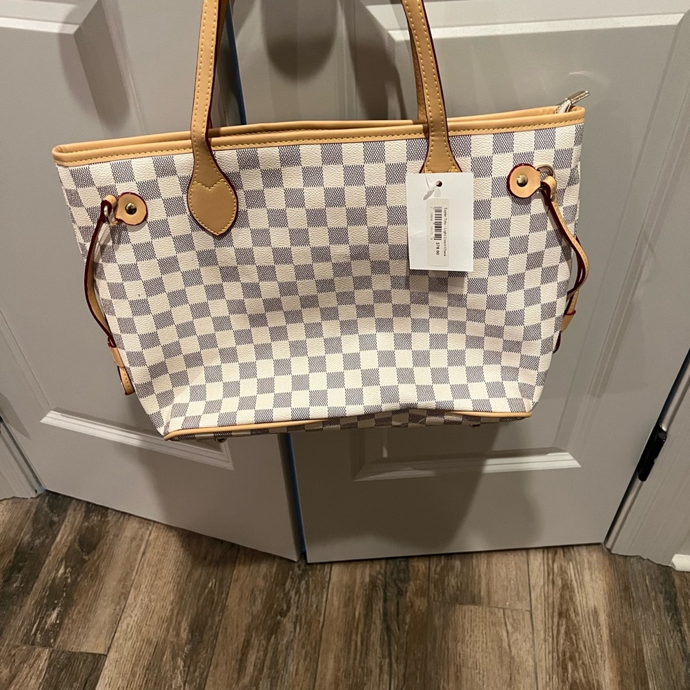 Cream checkered tote